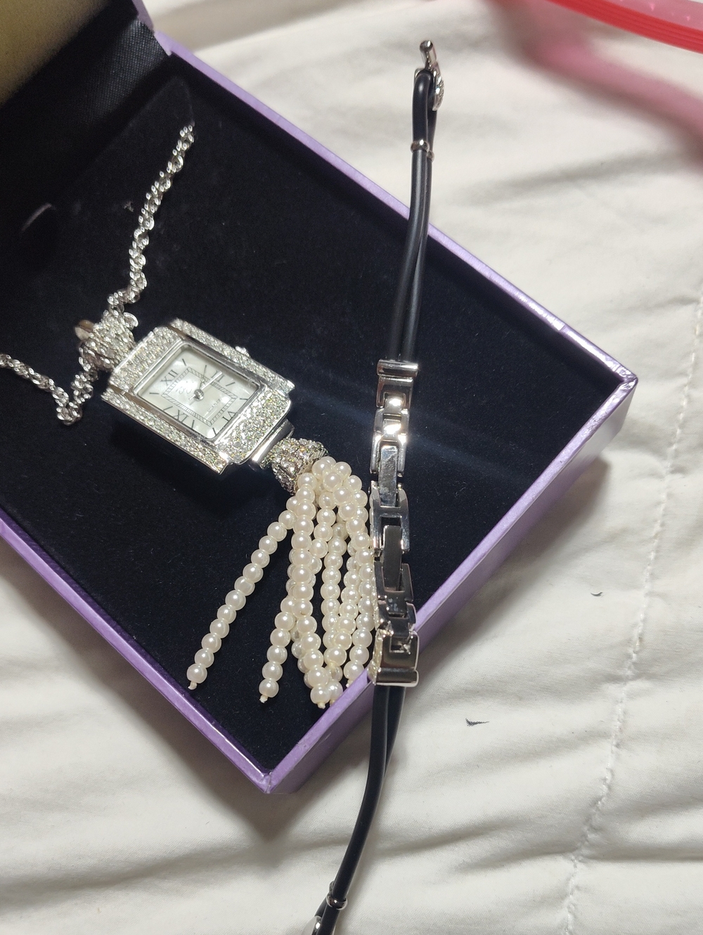 watch - Picture 3 of 5